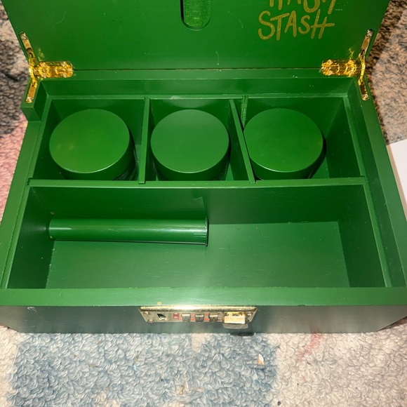 Green Locking Box - Picture 5 of 6